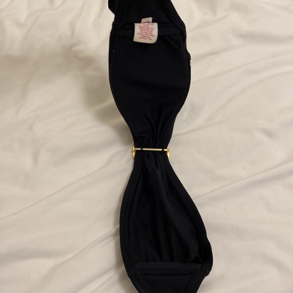 Cutest bathing suit with a pop of colour from Target - Picture 5 of 6